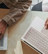 Un equipo de profesionales especializados en el apoyo integral a proyectos blockchain y startups de criptomonedas.