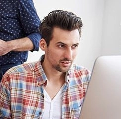 Un equipo de profesionales especializados en el apoyo integral a proyectos blockchain y startups de criptomonedas.