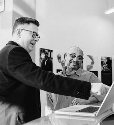 Un equipo de profesionales especializados en el apoyo integral a proyectos blockchain y startups de criptomonedas.